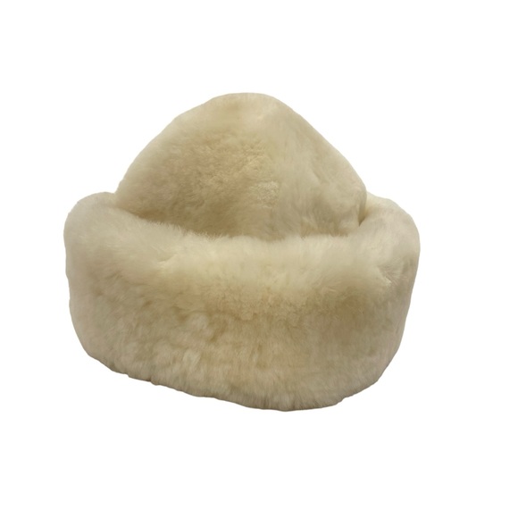 NWOT Sheepskin Hat Small Ivory - Picture 11 of 11